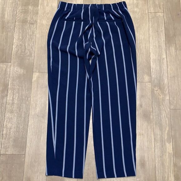 Womens Old Navy Cropped Casual Striped Pants - Picture 2 of 9